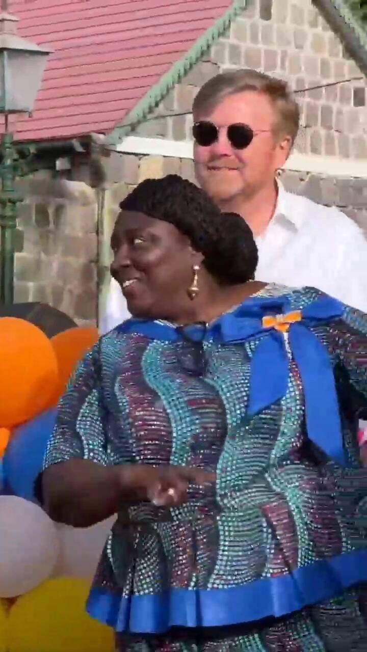 Máxima volvió a lucir sus pasos de baile y causó sensación (Video: Twitter)