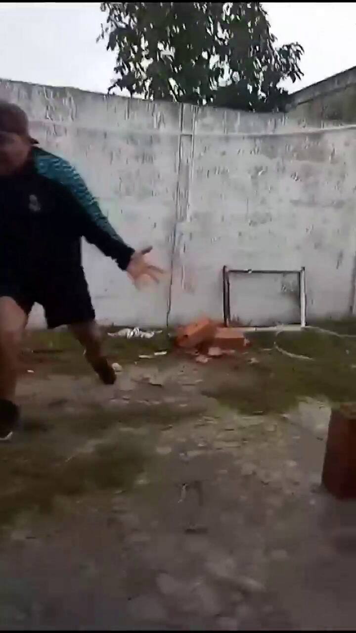 Otro gracioso video del “Papurri” entrenando - Fuente: Instagram @luisito_11ok