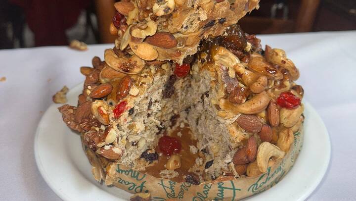 Famoso por su pan dulce, la cábala secreta de Plaza Mayor para tener cuadras cuadras de fila todos los años: “Ni se te ocurra contarlo”