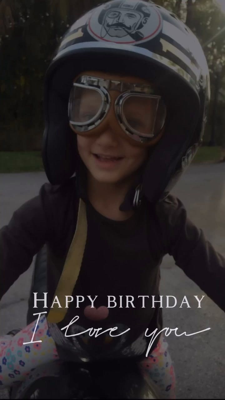 Feliz Cumpleaños Quinceañera!! Feliz Dia Mi Sisi!! Deseo Con Todo El Corazón Que Seas Muy Feliz Hoy Y Siempre Hija Mia!! Te Amo Hasta El Infinito Y Mas!!