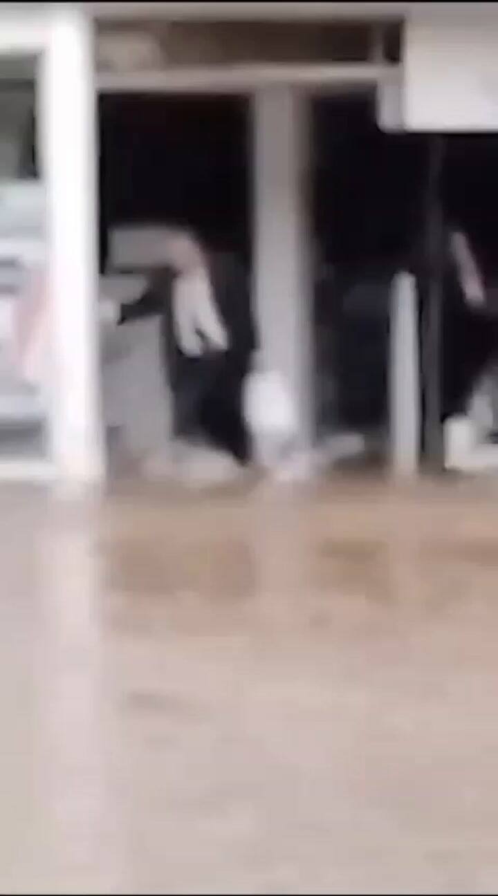 Robaron una farmacia en Corrientes en plena inundación