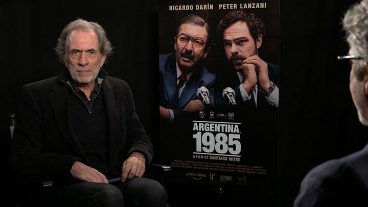 Ricardo Darín y Santiago Mitre, con Marcelo Stiletano