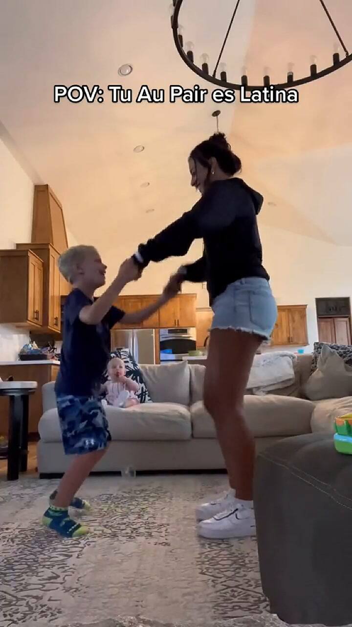 Una au pair en Estados Unidos sorprende a todos con las enseñanzas que les deja a los niños