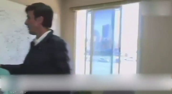 El momento en que Roberto García Moritán irrumpe en el Hospital Neonatal de Córdoba