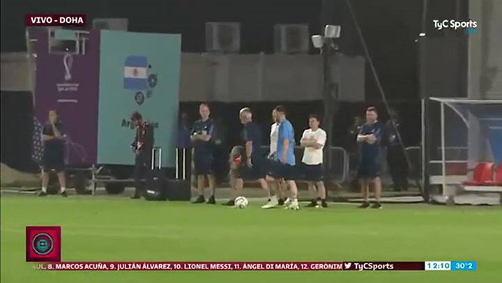 Así fue la salida de Lionel Messi al campo de juego en Doha