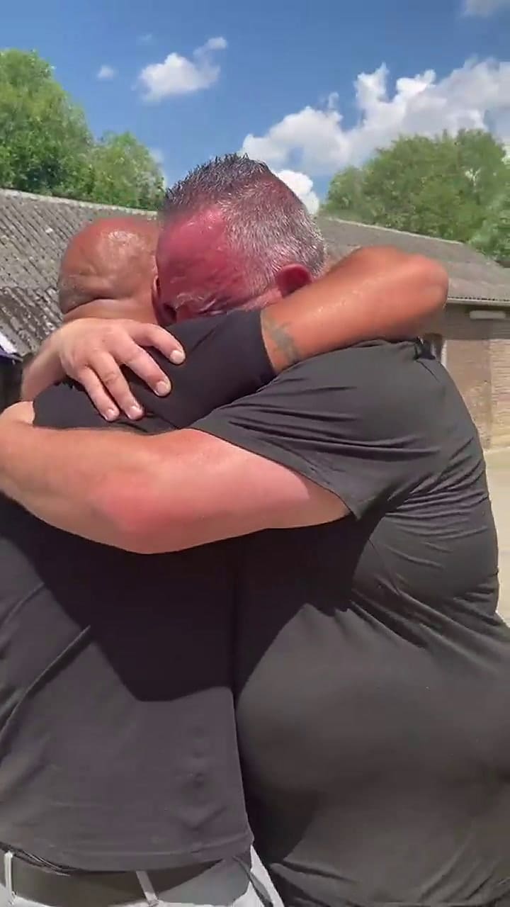 Así fue el reencuentro de David con sus amigos