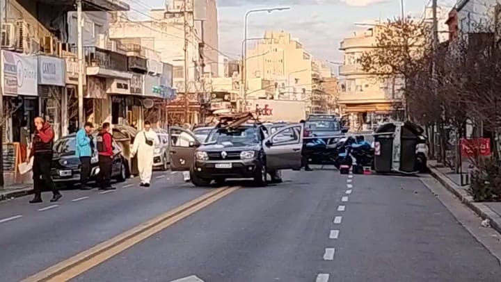 Robo, persecución y choque en Villa Devoto