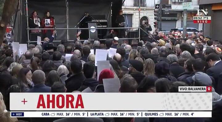 09:53. Las sirenas a 28 años del atentado a la AMIA.
