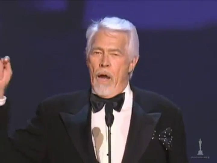 Angelina Jolie gana el Oscar por Inocencia interrumpida