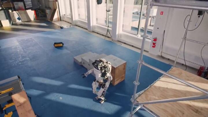 El robot Atlas de Boston Dynamics ahora puede agarrar, transportar y lanzar cosas