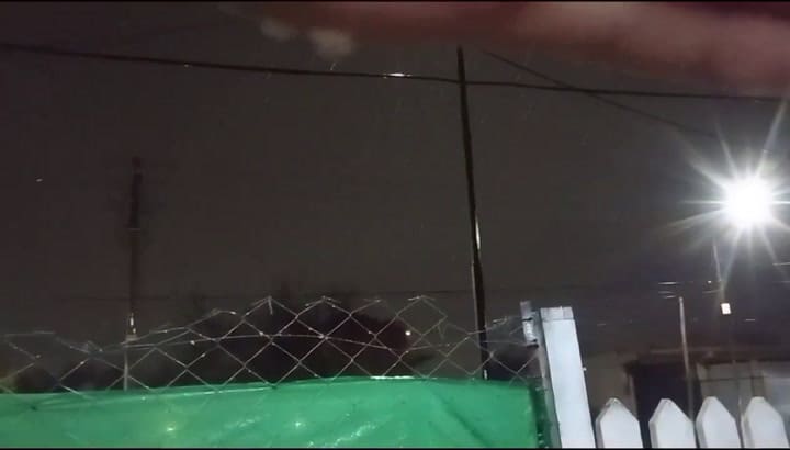 Nieve en Buenos Aires: vecinos registraron la caída de copos de diverso tamaño