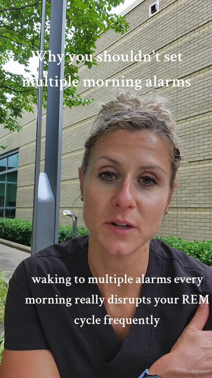 Una enfermera explicó por qué no se deben programar varias alarmas para despertarse