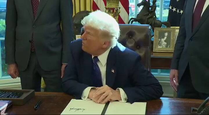 Donald Trump aprobó los aumentos en aranceles automotrices