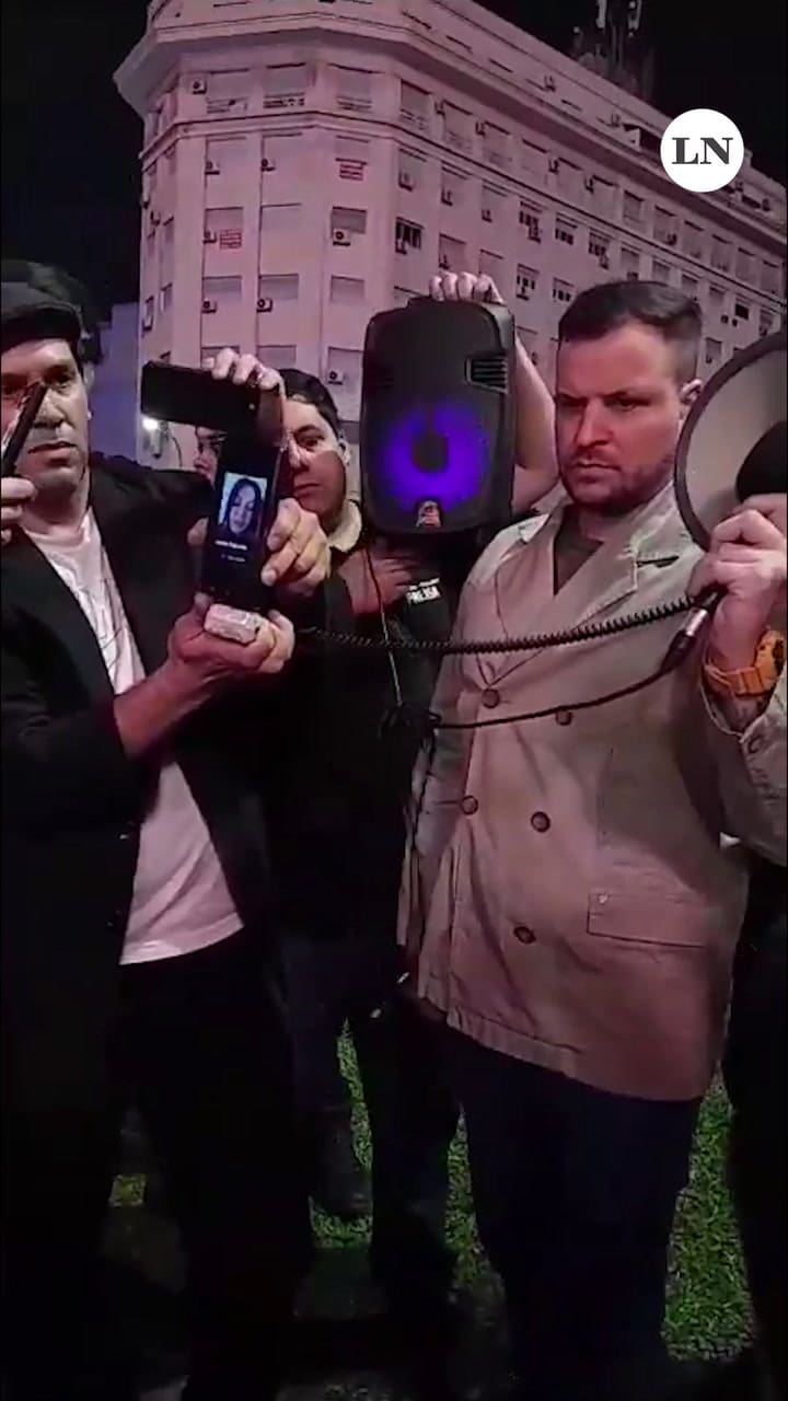 El apoyo de la militancia a Sandra Pettovello