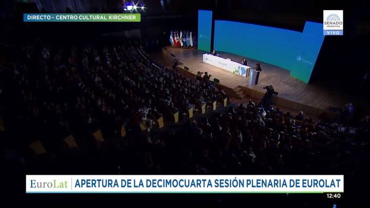 Cristina Kirchner: “Que te pongan una banda y que te den el bastón no significa que tengas el poder”