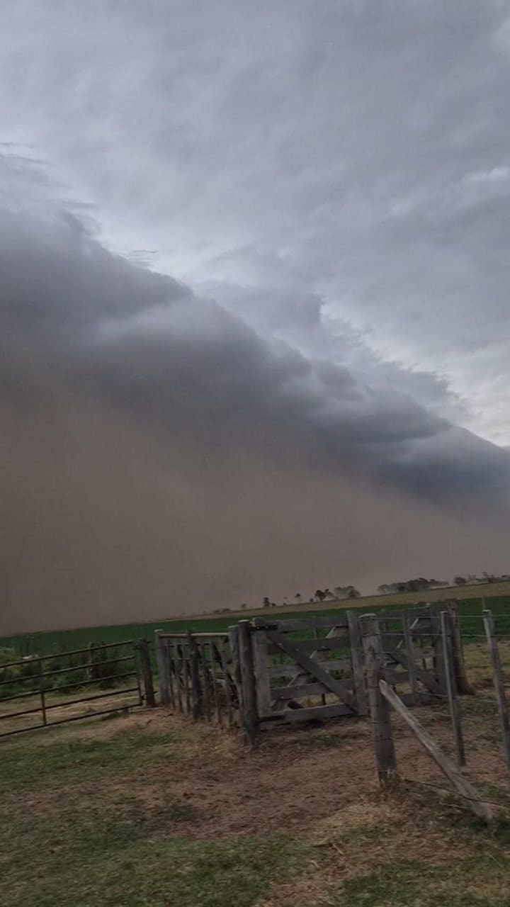 Así fue la nube negra que se formó