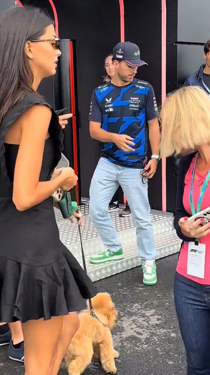 Pierre Gasly presentó a Simba, el perro que tienen con su pareja Francisca Cerqueira