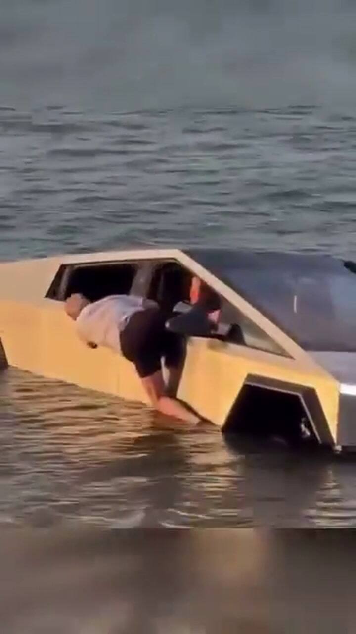 El video del momento en el que el Tesla Cybertruck queda hundido en el agua en Texas