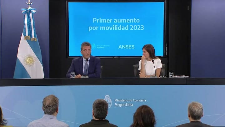 Las jubilaciones aumentarán 17,04%% en marzo y habrá bonos de hasta $15.000 - Sergio Massa