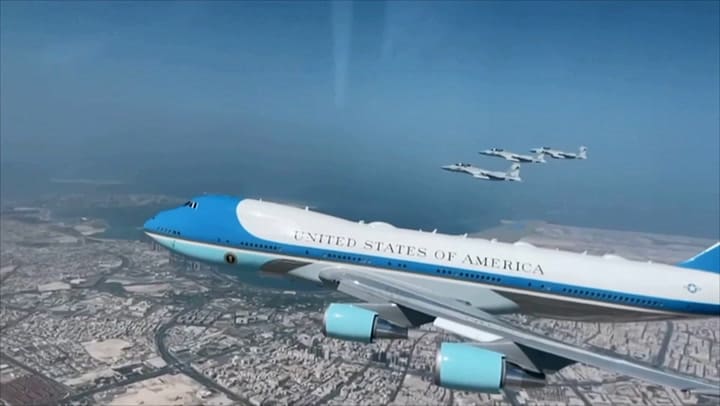 La imponente llegada de Trump a Qatar