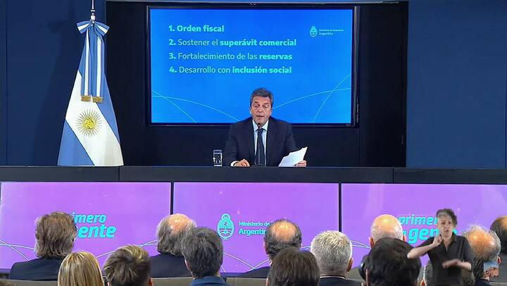 Massa anuncia las medidas económicas: desarrollo con inclusión social