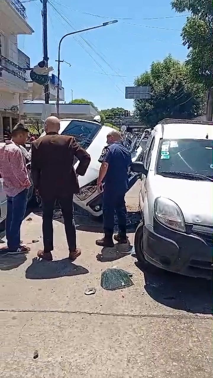 Persecución, choque y detenidos