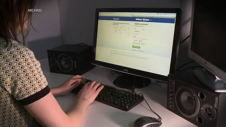 Facebook otorga “herencia digital” a padres de joven fallecida - Fuente: AFP