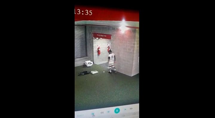 La violenta reacción de Harrinson Mancilla, tras su expulsión ante Estudiantes