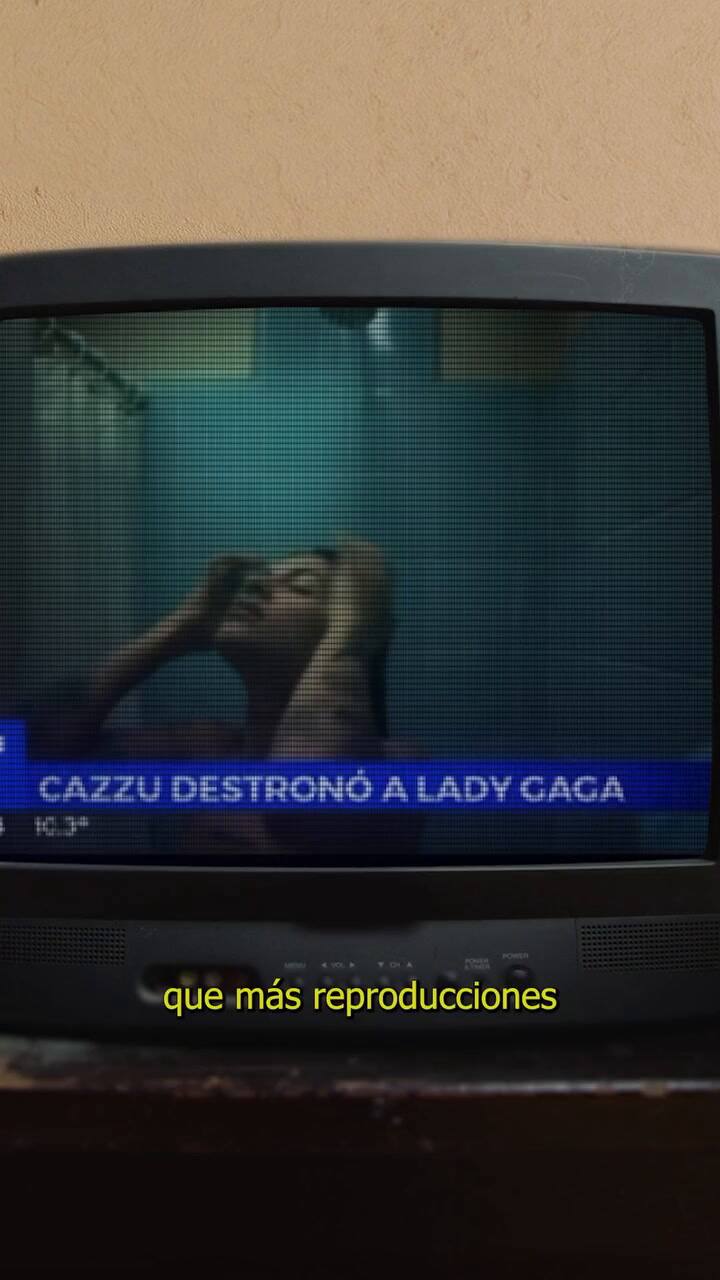 Cazzu celebra el éxito de "Con Otra" y rompe récord en YouTube