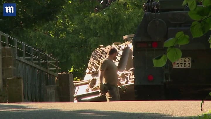 Multan a un jubilado alemán por guardar un tanque y un cañón antiaéreo de la Segunda Guerra Mundial