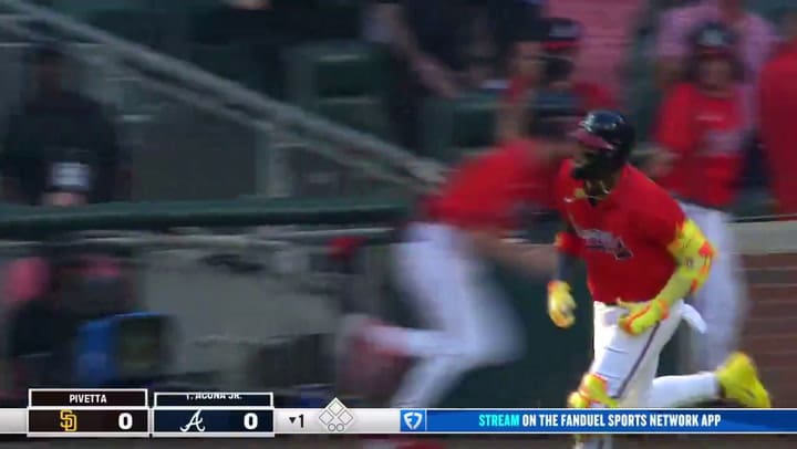 Ronald Acuña Jr. volvió a las Grandes Ligas con un homerun en su primer turno al bate luego de su lesión
