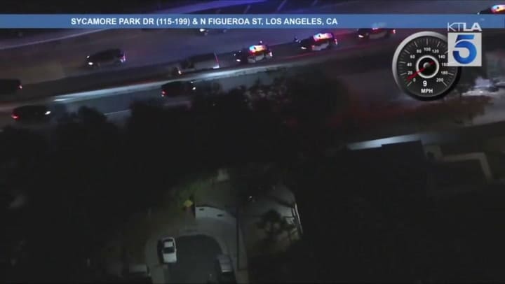 Estados Unidos: un hombre fue atropellado mientras escapaba de la Policía y su muerte fue transmitida en vivo