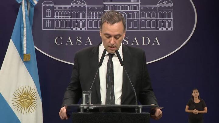 Adorni Eliinicaicon 900empledadmp4