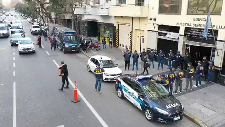 Detención y traslado de Nicolás Guimil, alias Chaki Chan, el 'patrón de la droga' de La Matanza