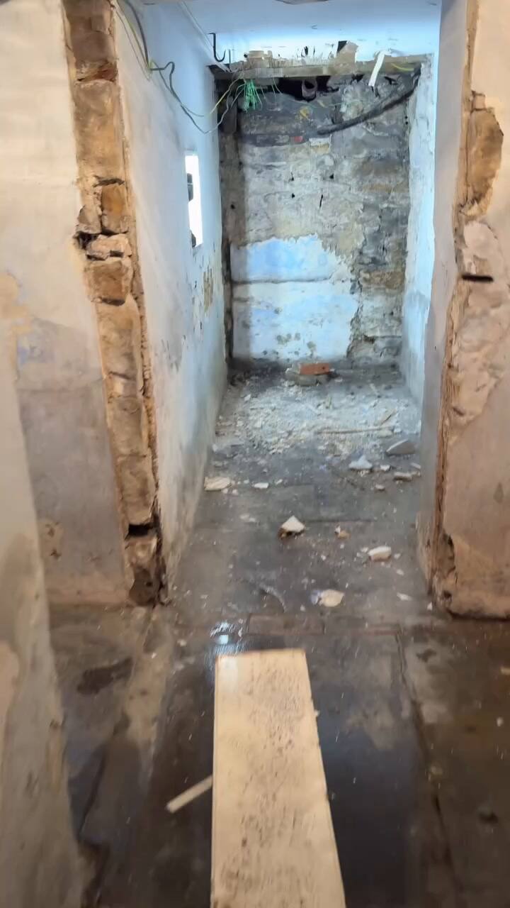 El sorprendente hallazgo de una pareja en el sótano de su casa recién comprada