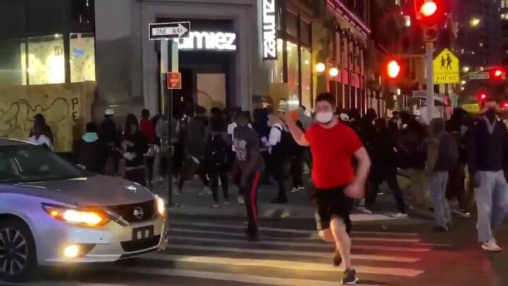 Tiendas de zapatillas como Zumiez fueron uno de los objetivos de los saqueadores - Fuente: Twitter