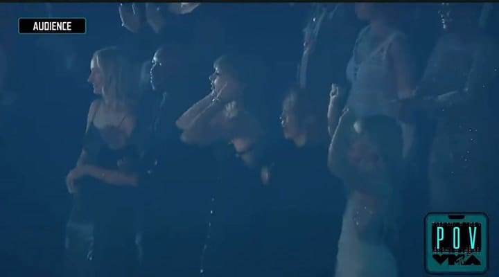 Taylor Swift bailó al ritmo de la 'Music Session 53' en los VMA 2023