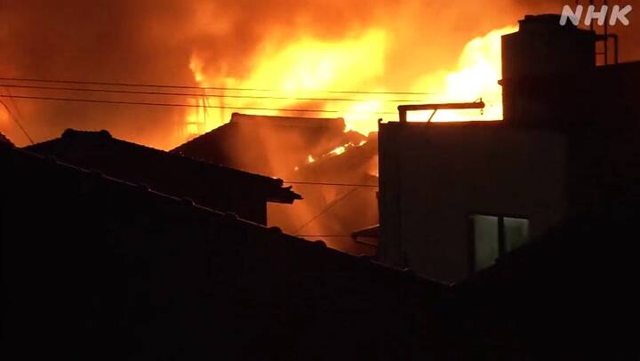 Incendio masivo en Japón: 170 viviendas en llamas