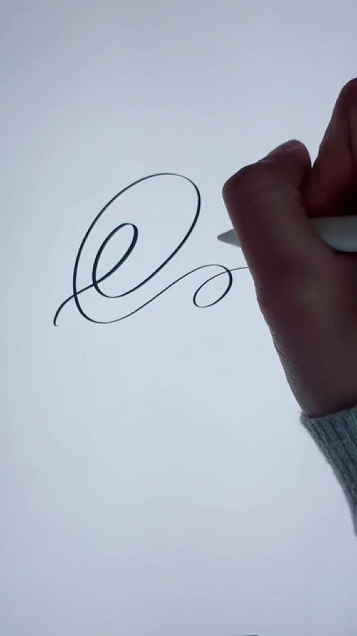 Así es como una calígrafa enseña a la gente a mejorar sus firmas