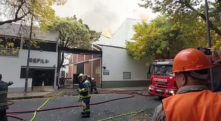 Incendio en Iron Mountain (Crédito: Leandro Vesco)