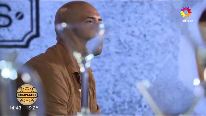 El piropo de Carina Zampini que ruborizó al participante de Pasaplatos