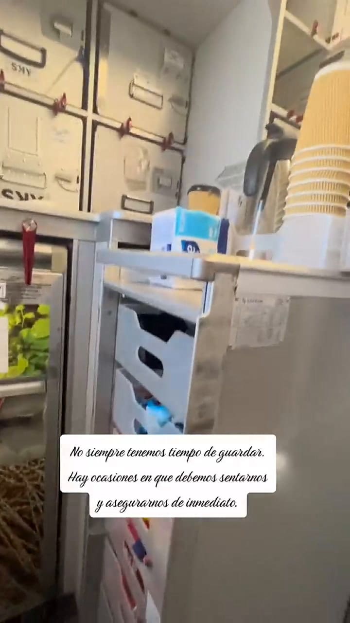 Así vive una azafata las turbulencias