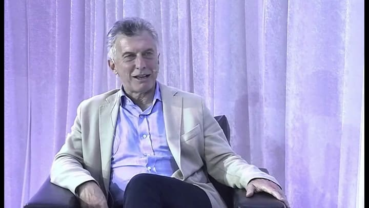 Mauricio Macri no quiere perder protagonismo: presentó su libro en Estados Unidos