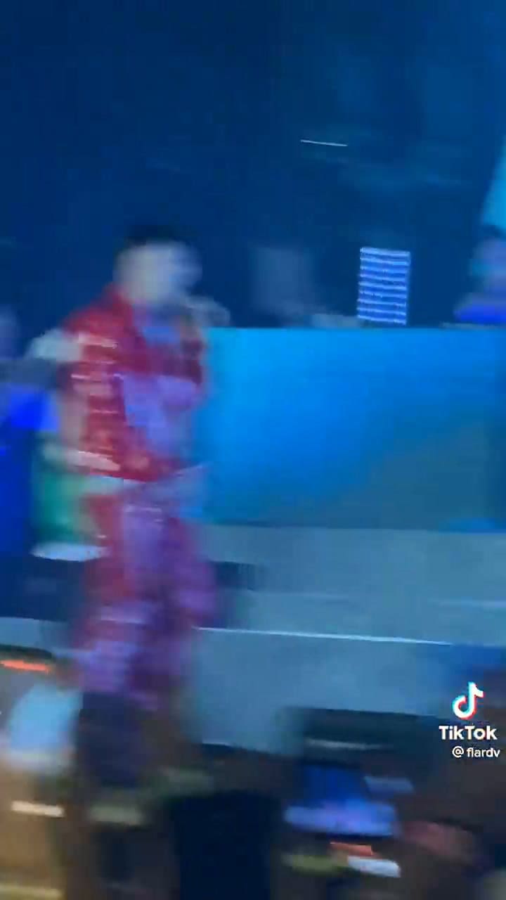 Rusher y María' por 'Rusher y la China'