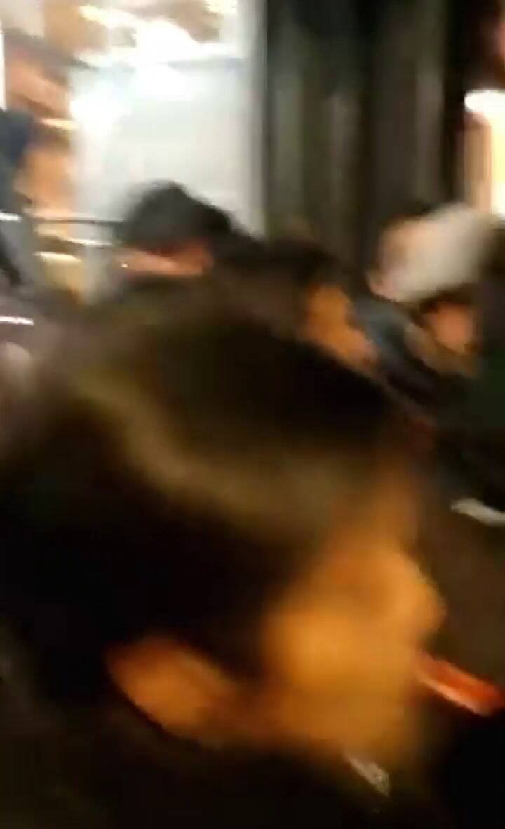 La Policía de la Ciudad secuestró una bandera en apoyo de Cristina Kirchner