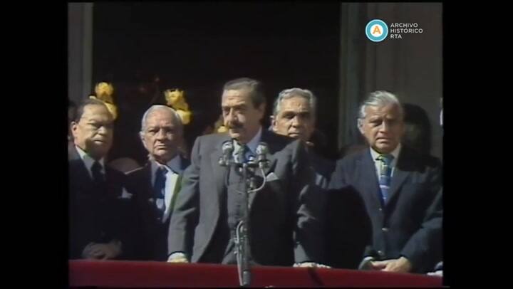 Raúl Alfonsín, durante el alzamiento carapintada de 1987