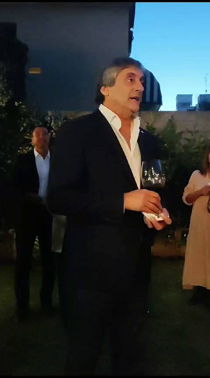 Presentación vino Enzo Francescoli
