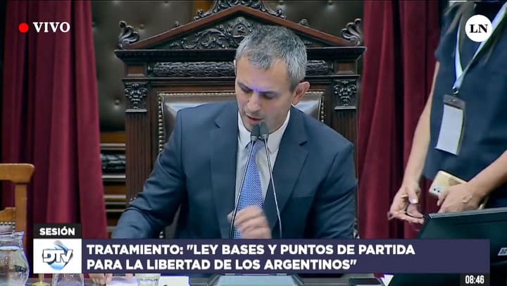 Diputados: media sancion a la ley de bases en la votación en general