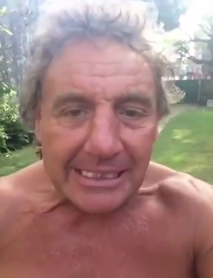 Una de las características arengas de Serafín Dengra