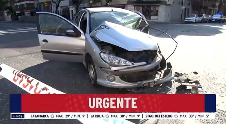 Balvanera: al menos cinco heridos por un choque entre un auto y un colectivo